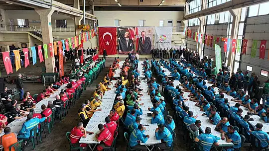 Başkan Çolakbayrakdar, personelle bayramlaştı