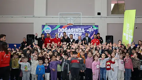 Başkan Metin öğrencilerle spor etkinliğinde buluştu