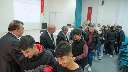 Başkan Odakır: 'Hayallerime ve hedeflerime sıfırdan başlayarak ulaştım'