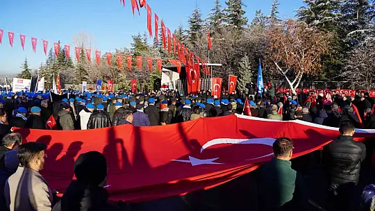 Başkan Okandan 17 Aralık Şehitlerini dualarla andı