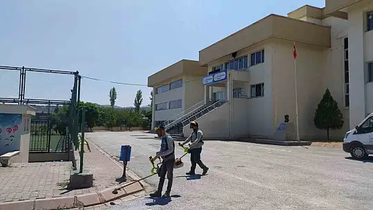 Başkan Özdoğan: 'Çocuklarımız yeni döneme tertemiz okullarda başlayacak'