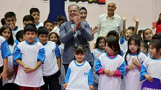 Başkan Özdoğan: 'Gençlerimizin gelişmesi için tüm imkânlarımızı seferber ettik'