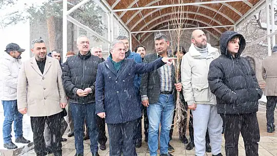 Başkan Özdoğan: 'Hacılar'ımız meyveyi dalından tüketecek'