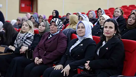 Başkan Özdoğan: 'Hanım kardeşlerimiz ile yol yürümeye devam edeceğiz'