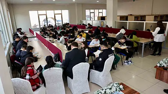 Başkan Özdoğan: 'Kitapla buluşan nesiller, aydınlık bir geleceğin teminatıdır'