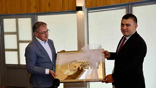 Başkan Özdoğan'dan Kaymakam Dertlioğlu'na veda ve teşekkür