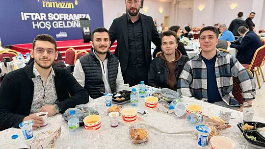 Başkan Özdoğan, iftarda gençlerle buluştu