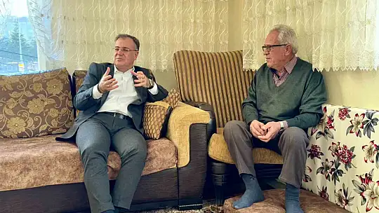 Başkan Özdoğan vatandaşları ziyaret ediyor
