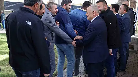 Başkan Öztürk belediye personelleri ile bayramlaştı