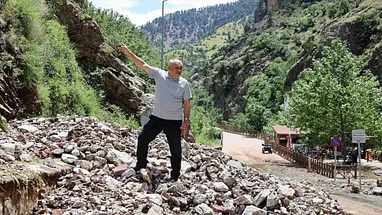 Başkan Öztürk, selden etkilenen bölgelerde incelemelerde bulundu