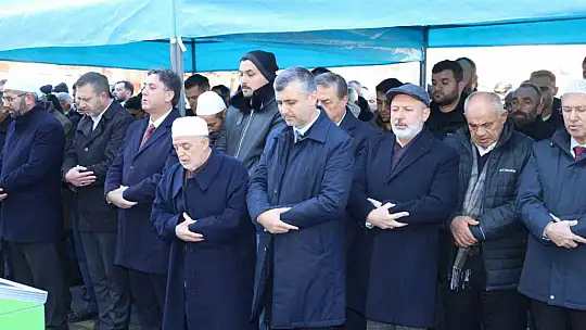 Başkan Öztürk'ün hayatını kaybeden kayınvalidesi son yolculuğuna uğurlandı