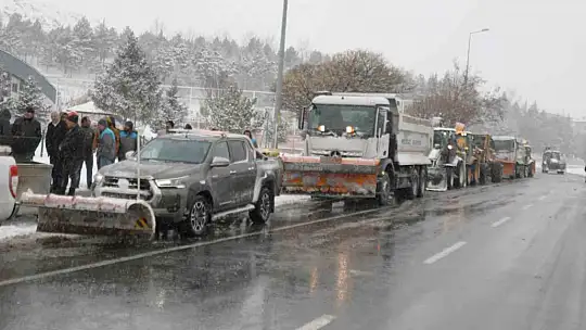 Başkan Palancıoğlu: 'Karla mücadelede yoğun çalışmalarımız kesintisiz devam ediyor'