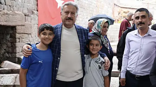 Başkan Palancıoğlu Ağırnas Pilav Şenliği'nde vatandaşlarla ve muhtarlarla bir araya geldi