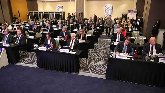 Başkan Palancıoğlu, Avrupa Birliği Toplantısı'nda Türkiye'nin haklarını savundu