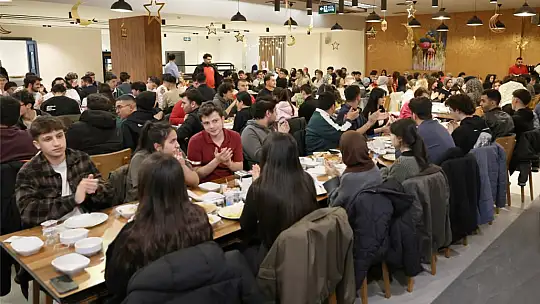 Başkan Palancıoğlu, gençlerle iftar sofrasında buluştu