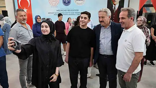 Başkan Palancıoğlu, Havacılık Lisesi'nin yeni öğrencileri ve velileri ile bir araya geldi