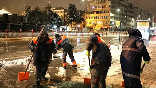 Başkan Palancıoğlu, karla mücadele için sahaya çıktı