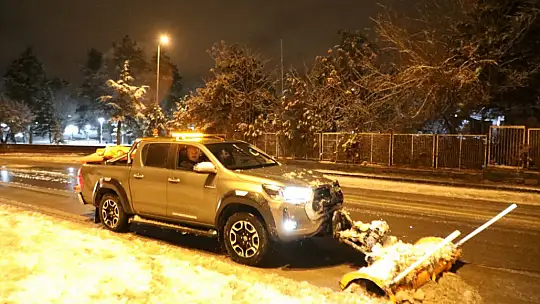 Başkan Palancıoğlu, karla mücadele için sahaya çıktı