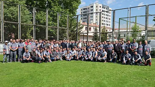 Başkan Palancıoğlu, mesaiye personel ile bayramlaşarak başladı