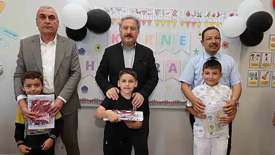 Başkan Palancıoğlu öğrencilerin karne heyecanına ortak oldu