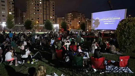 Başkan Palancıoğlu Sinema Günleri'nde vatandaşlarla bir araya geldi