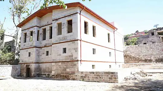 Başkan Palancıoğlu, Türkiye'ye örnek olacak bağ müzesini inceledi