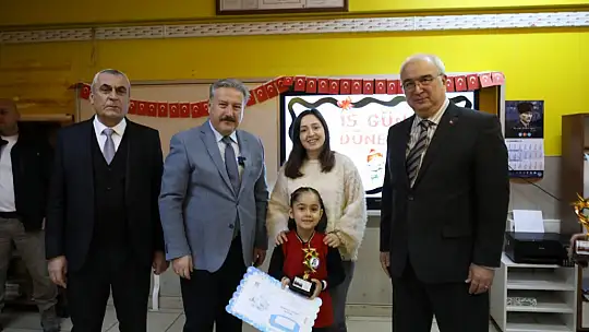 Başkan Palancıoğlu, yarıyıl tatiline çıkan öğrencilere karnelerini verdi