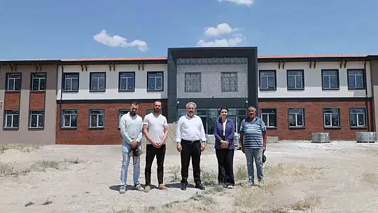 Başkan Palancıoğlu, Yıldırım Beyazıt Mahallesi'ndeki okul çalışmalarını inceledi