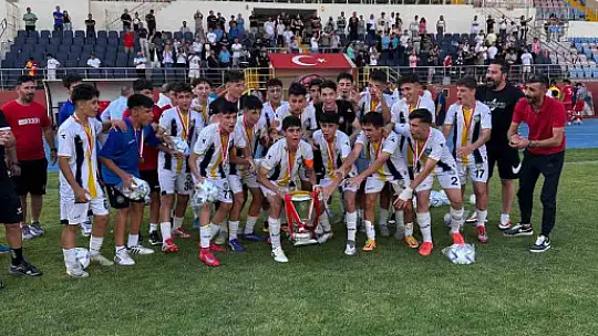 Başkan Yalçın: 'Şampiyonu olan U15 takımımızı yürekten kutluyorum'