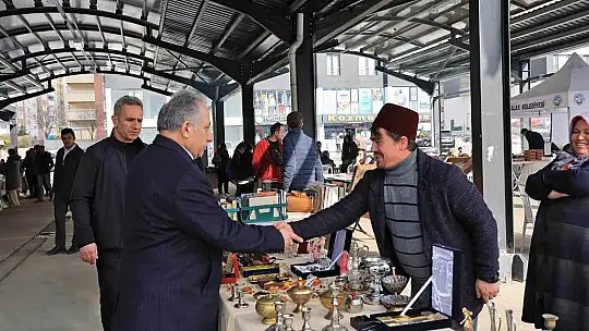Başkan Yalçın'dan antika pazarı turu