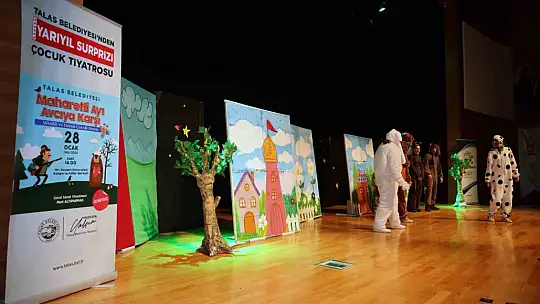 Başkan Yalçın'dan çocuklara karne hediyesi tiyatro şöleni