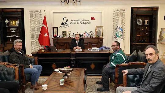 Başkan Yalçın'dan örnek davranış gösteren personele takdir