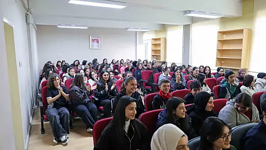 Başkan Yalçın gençlerle buluştu