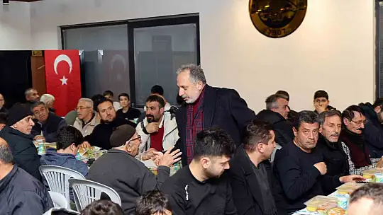 Başkan Yalçın gönül sofrasında vatandaşlarla iftar açtı