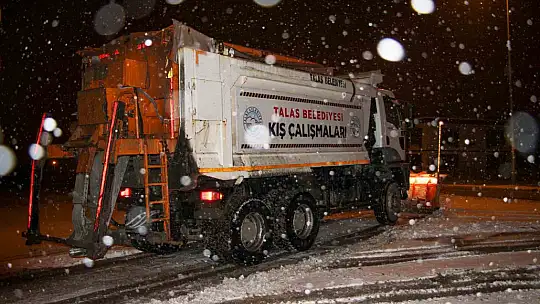 Başkan Yalçın kış çalışmalarını 'Koordinasyon Merkezi'nden yönetti