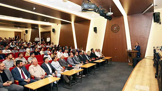 Başkan Yalçın personelle bayramlaştı