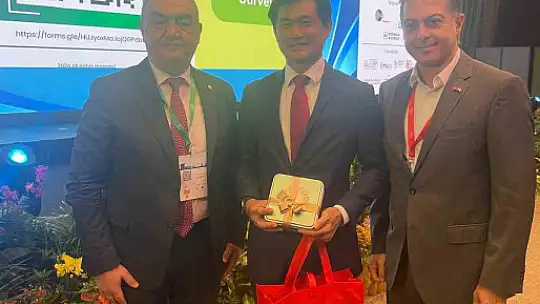 Başkanı Büyüksimitci Singapur'da Düzenlenen CACCI Konferansına Katıldı