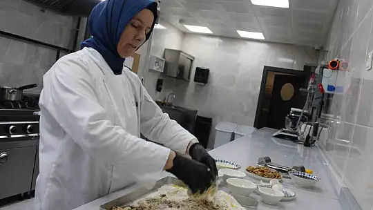 Bayramın vazgeçilmez tatlısı: 'Kayseri Nevzinesi'