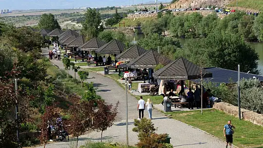 Bayramın vazgeçilmezi Zincidere Mesire Alanı