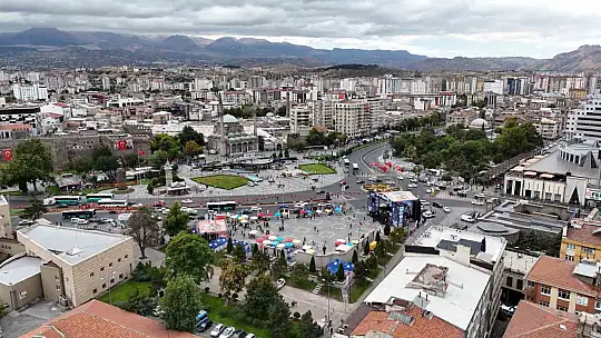 Bebekler ve çocuklar Uluslararası Kayseri Yarı Maratonu'na renk kattı