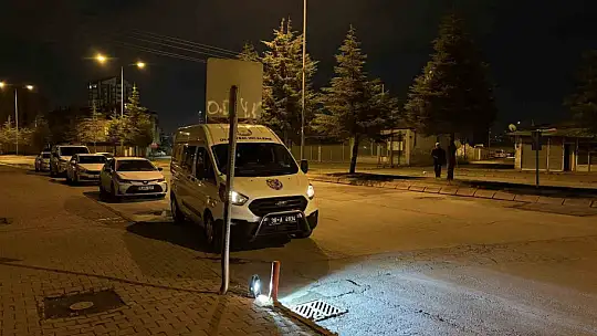 Bıçaklı kavgada ağabey-kardeş yaralandı: 2 yaralı
