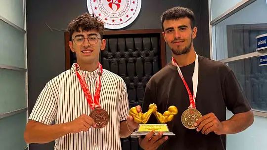 Bilek güreşinde Kayseri'den büyük başarı