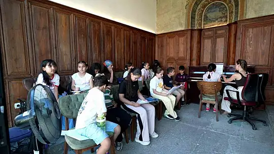 Bin 865 kursiyer konservatuvarda buluştu
