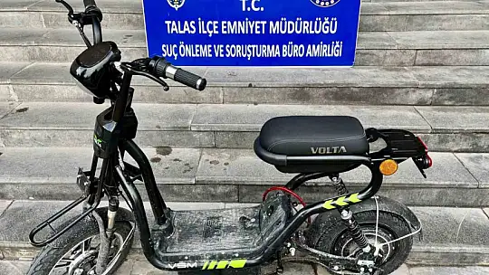 Bisiklet hırsızı önce kameraya sonra polise yakalandı