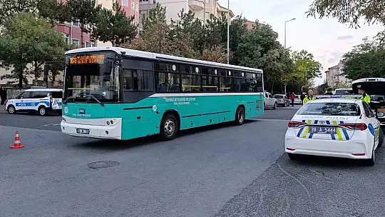 Bisikletiyle halk otobüsünün altında kalan çocuk hayatını kaybetti
