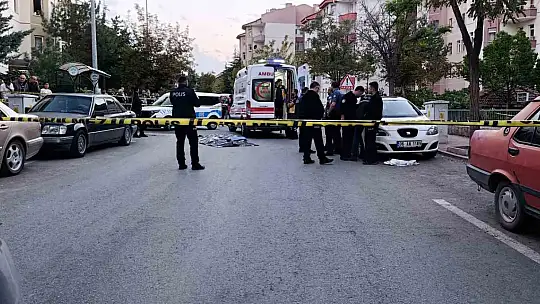 Bisikletiyle halk otobüsünün altında kalan çocuk hayatını kaybetti
