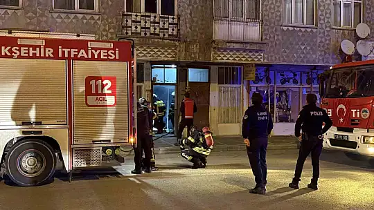Bodrum katta çıkan yangın paniğe neden oldu