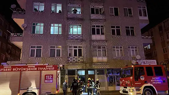 Bodrum katta çıkan yangın paniğe neden oldu