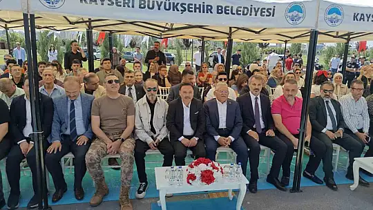 Bu sergide eserlerin kokusu misafirleri karşıladı