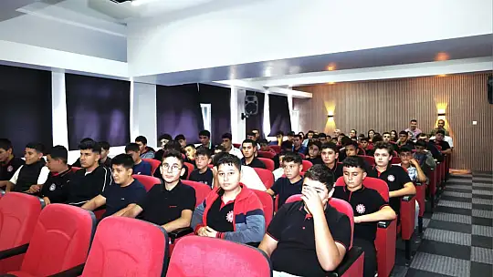 Bünyan Belediye Başkanı Selahattin Metin'den mesleki eğitime destek